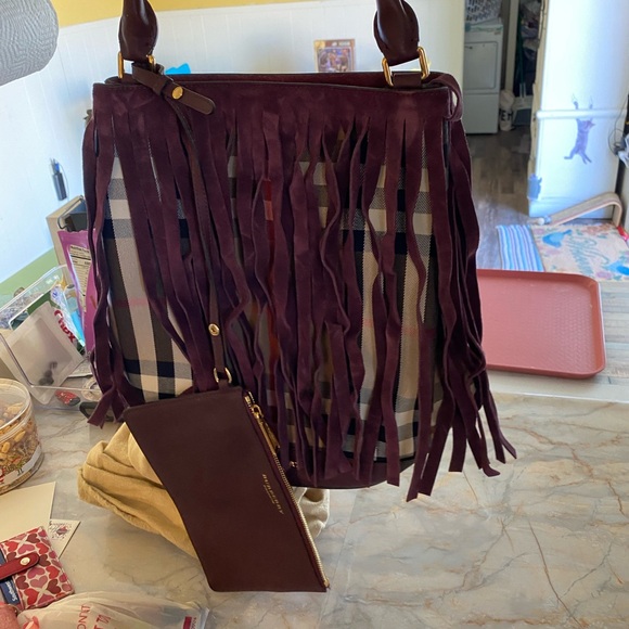 BURBERRY PRORSUM FRINGED BURGUNDY LEATHER AND TARTAN CANVAS Bag - Picture 4 of 7
